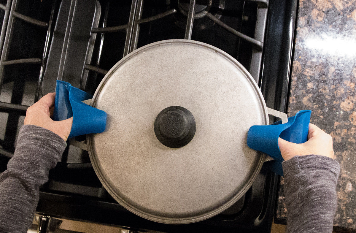 Silicone Pinch Oven Mitts {Set of 4} - Erin Chase Store